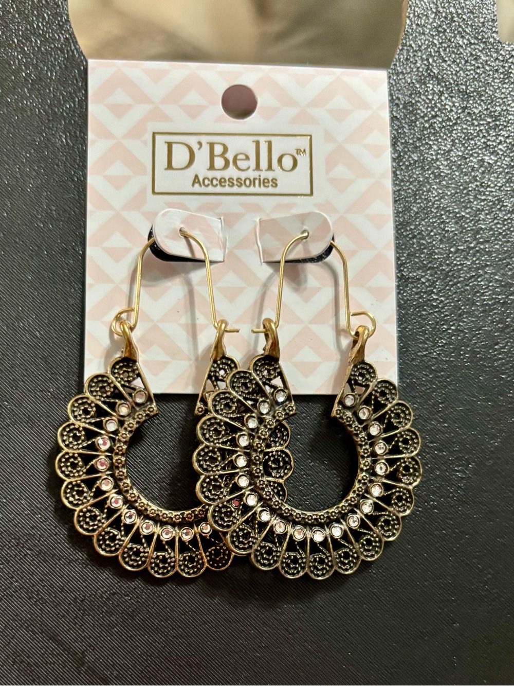 5/$25 (Pick 5 items for $25 Labeled) D'Bello Gold Filigree Hoop Earrings